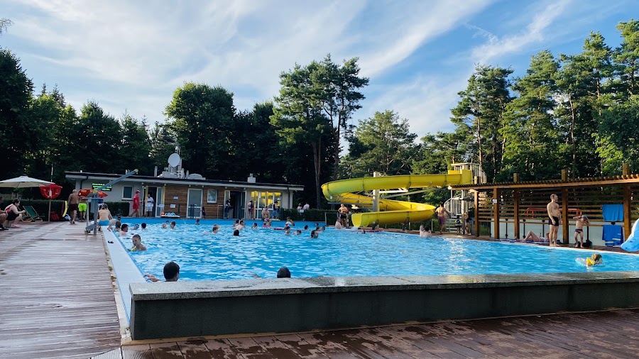 Pływalnia letnia